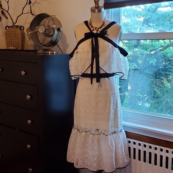 Adeline Rae Bow Cold Shoulder- lace dress - Picture 3 of 8